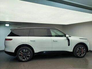 2025 Lynk & Co 900, белый, 7350000 рублей, вид 5