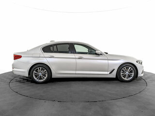 2017 BMW 5 серии 520d xDrive VII (G30/G31/G38), белый, 3550000 рублей, вид 4