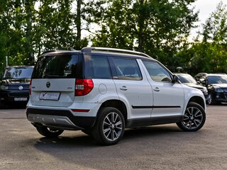2017 Skoda Yeti I Рестайлинг, белый, 895000 рублей, вид 2