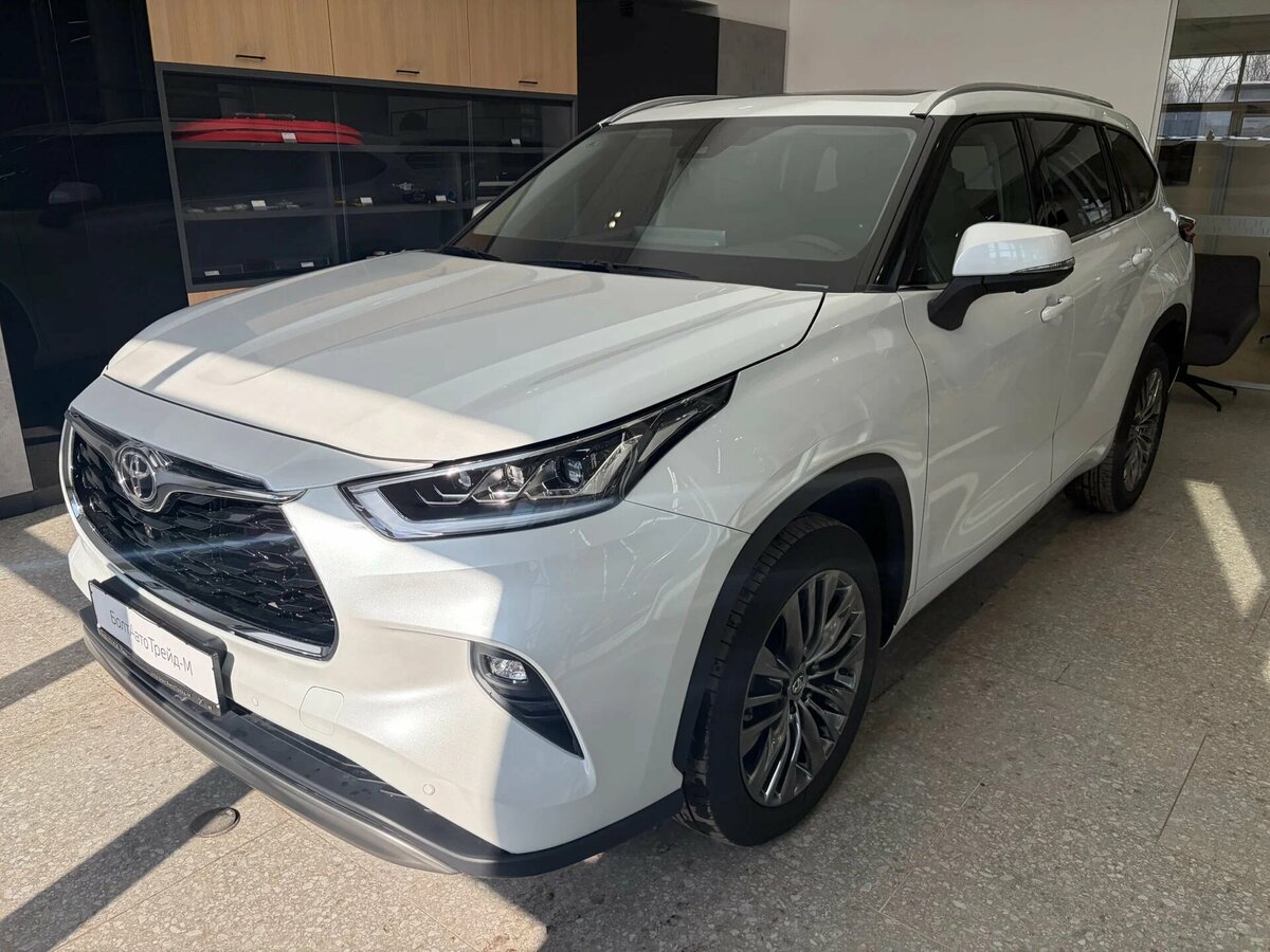 Toyota Highlander IV (XU70)