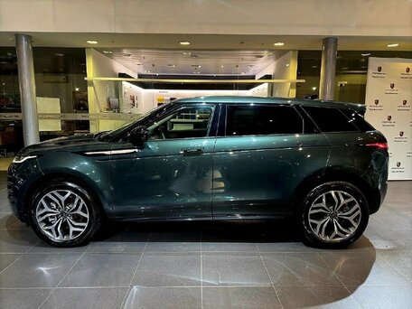 2025 Land Rover Range Rover Evoque P250 MHEV Long II Рестайлинг, зелёный, 6160000 рублей, вид 2