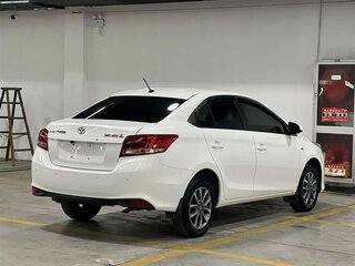 2022 Toyota Yaris IV, белый, 1368961 рублей, вид 5