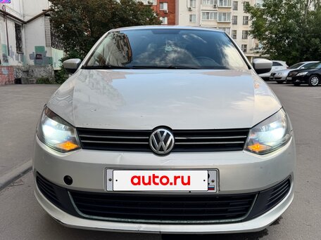 2014 Volkswagen Polo V, серебристый, 770000 рублей, вид 1