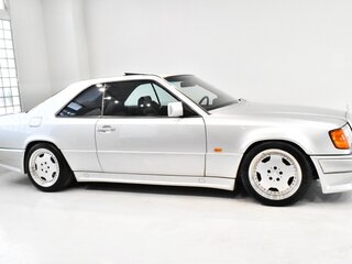 1991 Mercedes-Benz W124 300, серебристый, 14500000 рублей, вид 3