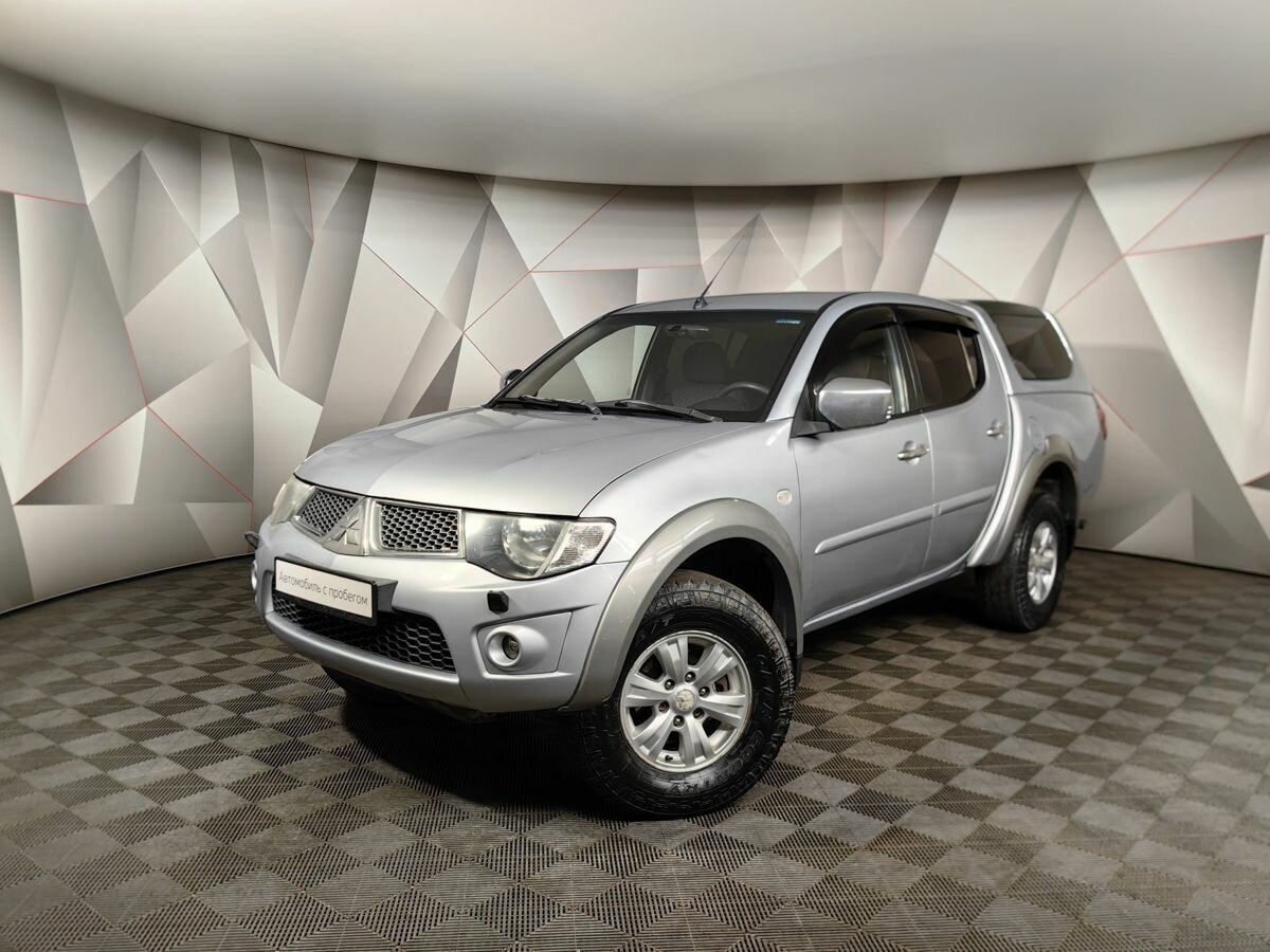 Mitsubishi L200 IV