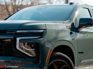 2024 Chevrolet Tahoe V Рестайлинг, зелёный, 12400000 рублей, вид 2