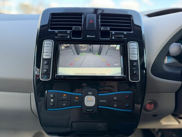 2012 Nissan Leaf I (ZE0/AZE0), белый - вид 18
