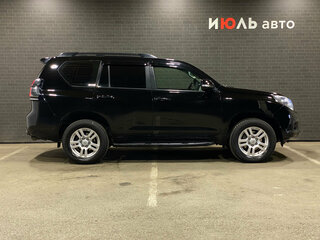 2010 Toyota Land Cruiser Prado 150 Series, чёрный, 2600000 рублей, вид 4