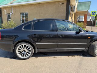 1997 Volkswagen Passat B5, чёрный, 400000 рублей, вид 3