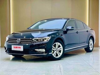 2022 Volkswagen Magotan B8 Рестайлинг, синий, 1400005 рублей, вид 1