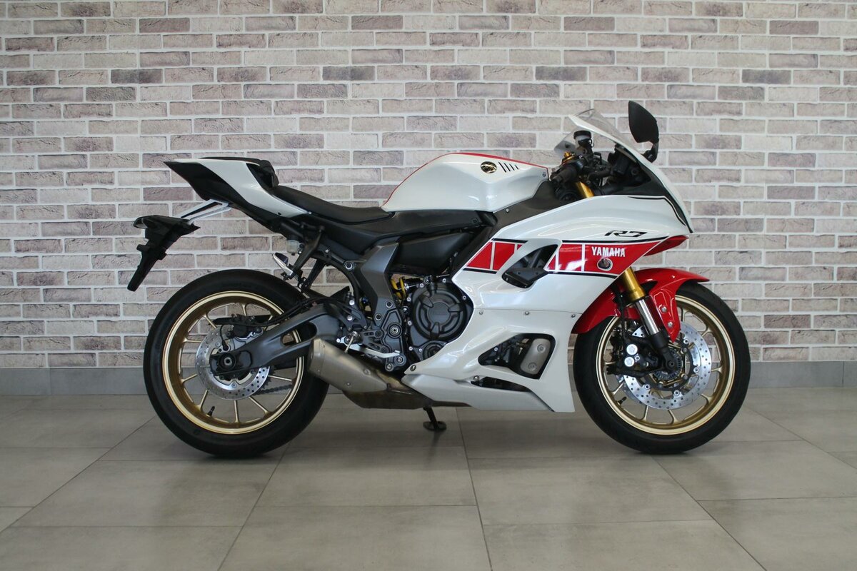 Yamaha YZF-R7