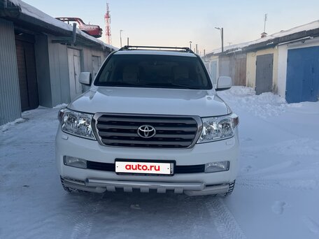 2010 Toyota Land Cruiser 200 Series, белый, 3800000 рублей, вид 2
