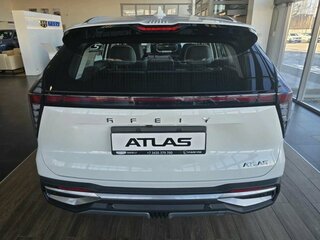 2025 Geely Atlas II, белый, 3449990 рублей, вид 5