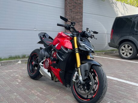 2021 Ducati Streetfighter V4, красный, 1950000 рублей, вид 1