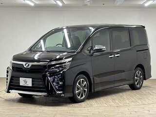 2019 Toyota Voxy III (R80) Рестайлинг, чёрный, 2100000 рублей, вид 1