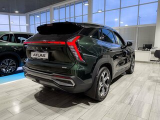 2026 Geely Atlas II, зелёный, 3904990 рублей, вид 4