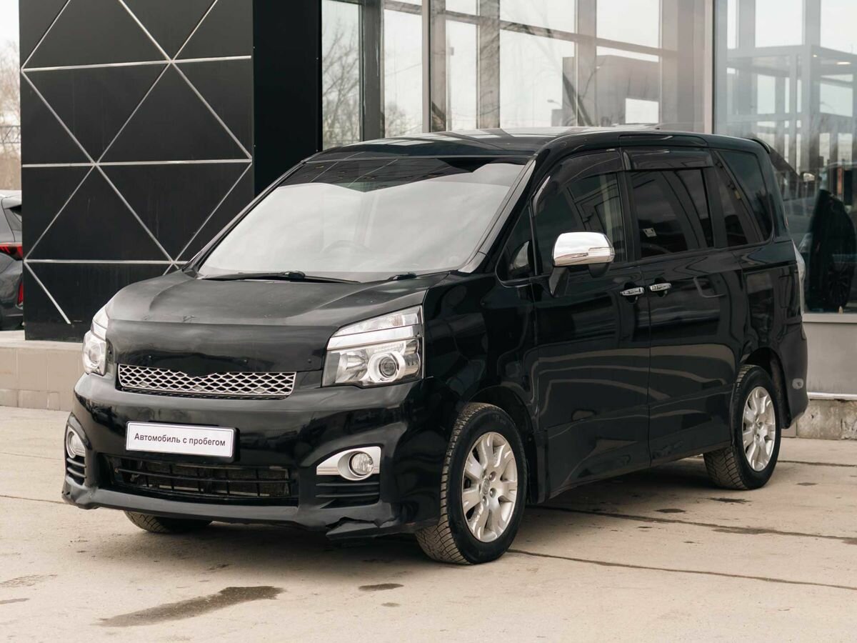 Toyota Voxy II (R70) Рестайлинг