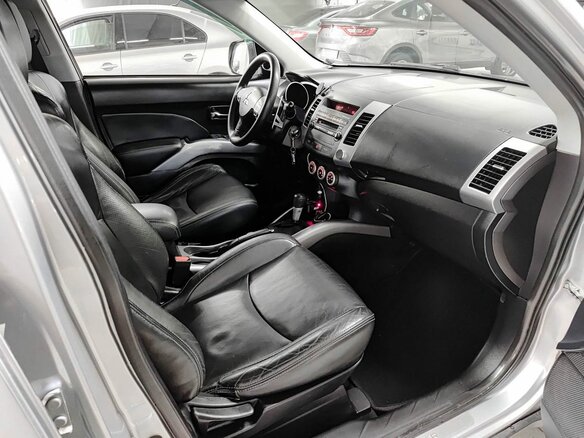 2008 Mitsubishi Outlander II, серебристый, 855000 рублей - вид 10