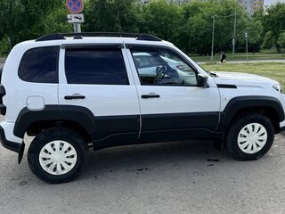 2022 Lada (ВАЗ) Niva Travel I, белый, 850000 рублей, вид 2