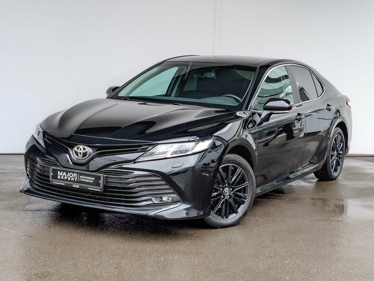 Toyota Camry VIII (XV70)