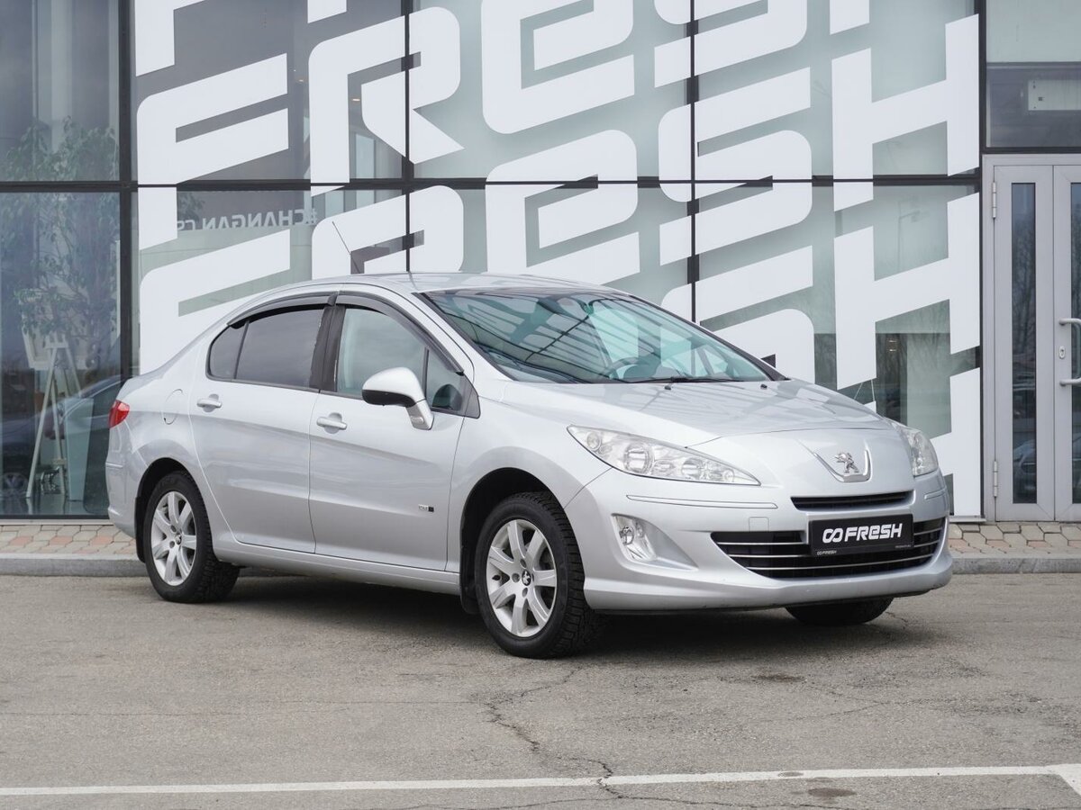 Peugeot 408 I
