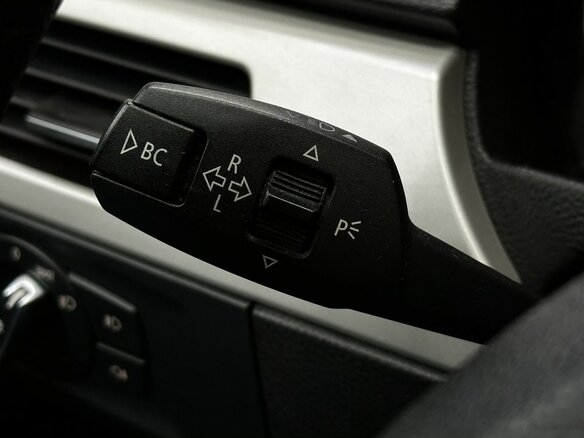 2011 BMW 3 серии 318i V (E90/E91/E92/E93) Рестайлинг, серебристый, 919777 рублей - вид 14