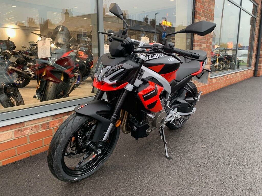 Aprilia Tuono 457