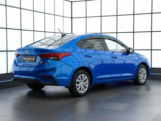 2018 Hyundai Solaris II, синий, 1550000 рублей, вид 4