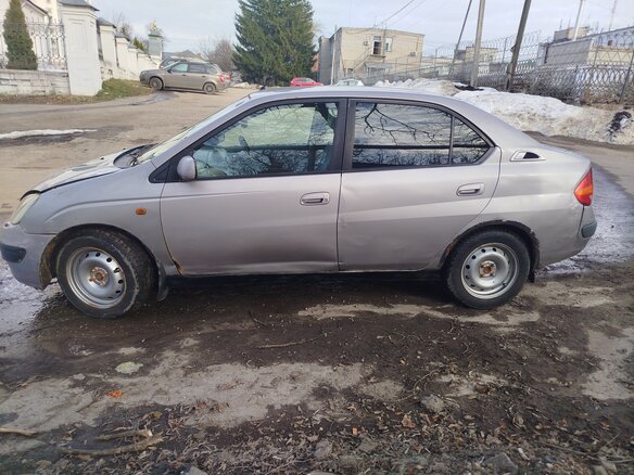 1999 Toyota Prius I (XW10), серый, 130000 рублей - вид 3