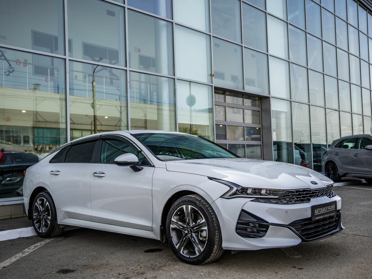 Kia K5 III