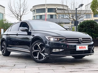 2023 Volkswagen Magotan B8 Рестайлинг, чёрный, 1820000 рублей, вид 3
