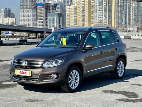 2016 Volkswagen Tiguan I Рестайлинг, коричневый, 1799000 рублей, вид 1