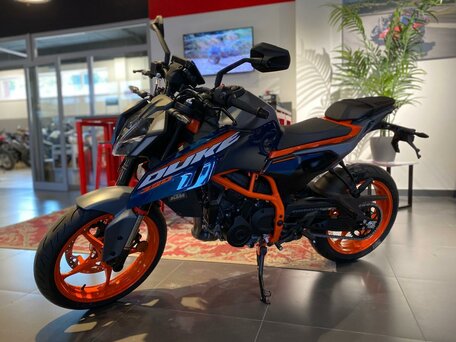 KTM 390 Duke 699 900 11 KTM 390 Duke
