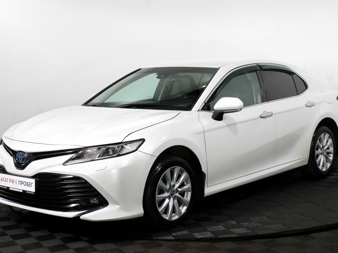 Toyota Camry VIII (XV70)