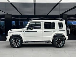2025 Suzuki Jimny IV, белый, 3050005 рублей, вид 2