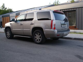2008 Cadillac Escalade ESV III, серебристый, 1620000 рублей, вид 5