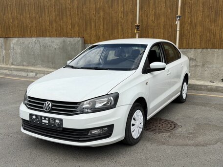 2019 Volkswagen Polo V Рестайлинг, белый, 1200000 рублей, вид 3