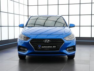 2018 Hyundai Solaris II, синий, 1550000 рублей, вид 2