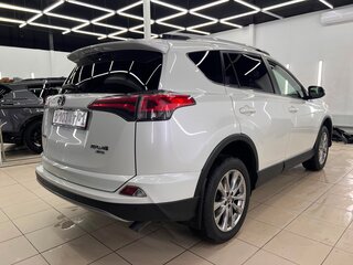 2016 Toyota RAV4 IV (XA40) Рестайлинг, белый, 2300000 рублей, вид 5