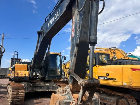 2022 Hyundai R505LVS, жёлтый, 10940000 рублей, вид 1