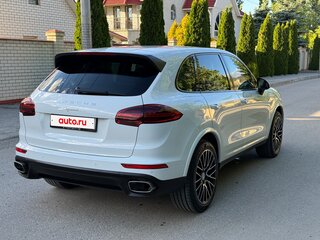 2017 Porsche Cayenne Diesel II Рестайлинг (958), белый, 4299000 рублей, вид 2