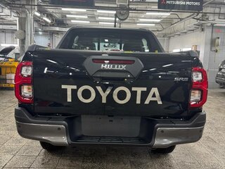 2025 Toyota Hilux VIII Рестайлинг 3, чёрный, 7390000 рублей, вид 3
