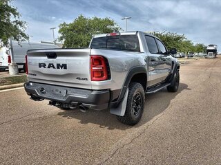 2026 Ram 1500 RHO V Рестайлинг, серебристый, 8477000 рублей, вид 4