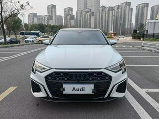 2022 Audi A3 Sportback 35 TFSI IV (8Y), белый, 1515000 рублей, вид 2