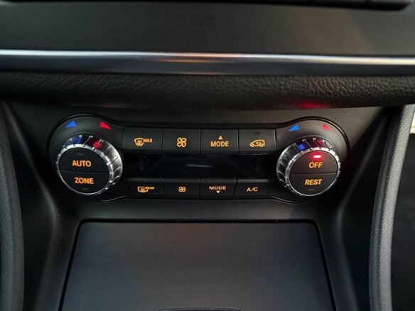 2019 Mercedes-Benz CLA 180 I (C117, X117) Рестайлинг, чёрный, 1237000 рублей - вид 11