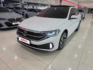 2023 Volkswagen Jetta VII Рестайлинг, белый, 1822000 рублей, вид 1