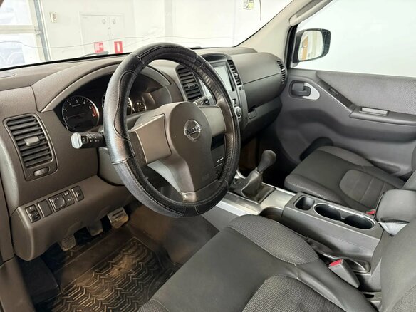 2011 Nissan Pathfinder III Рестайлинг, серый, 1320000 рублей - вид 6