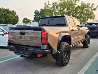 2025 Toyota Tacoma IV, бежевый, 9950000 рублей, вид 4