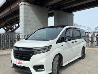 2018 Honda Stepwgn Spada V Рестайлинг, белый, 2450000 рублей, вид 1