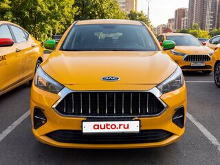 2023 JAC J7 I, жёлтый, 795000 рублей, вид 1